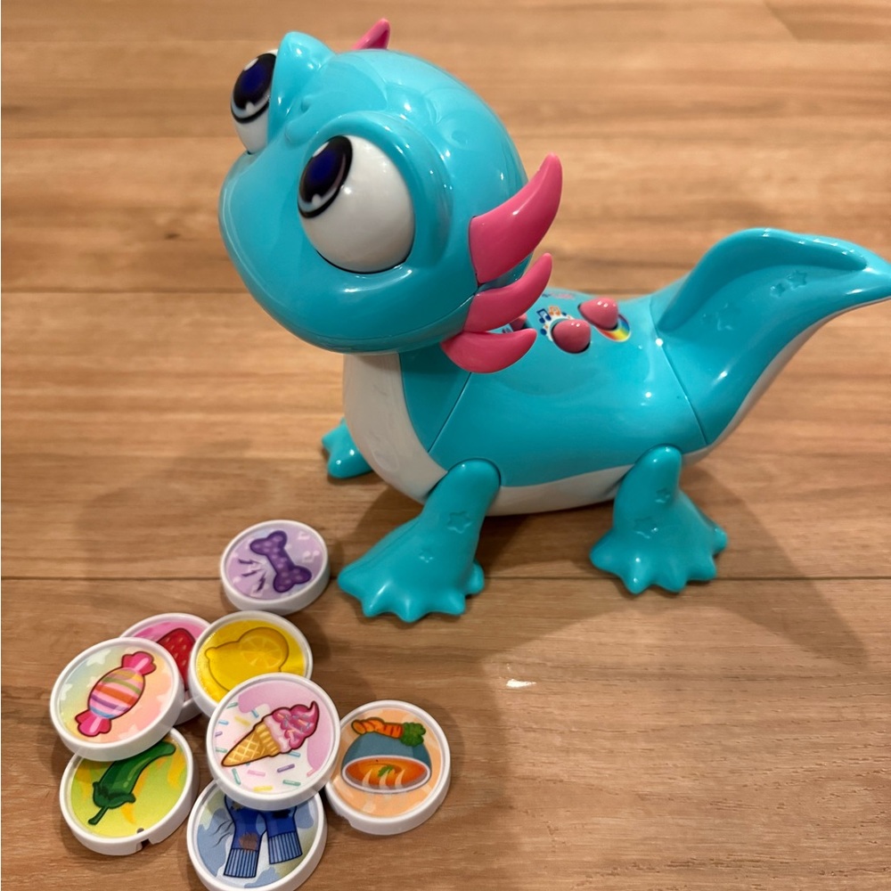 VTech Sandy Snacks-a-Lot interactive axolotl pet toy